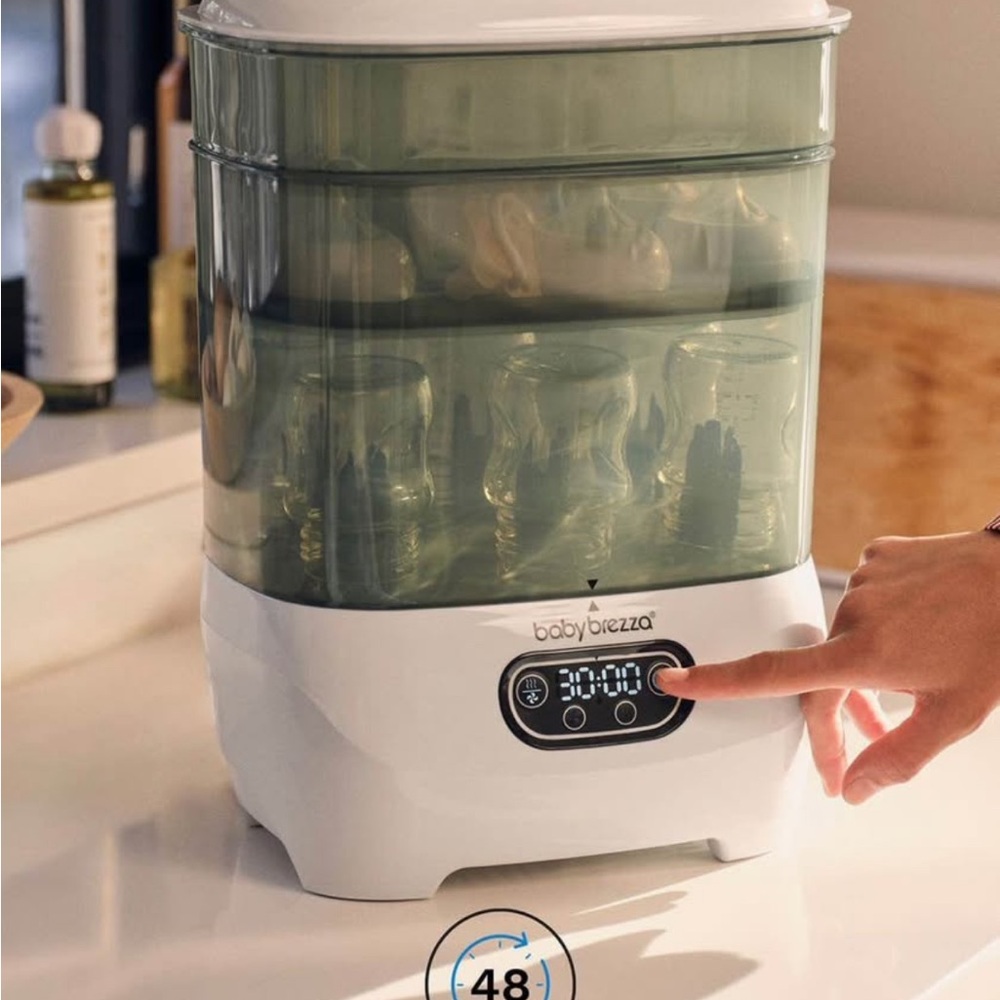 Baby Brezza Bottle Sterilizer and Dryer - Picture 3 of 4